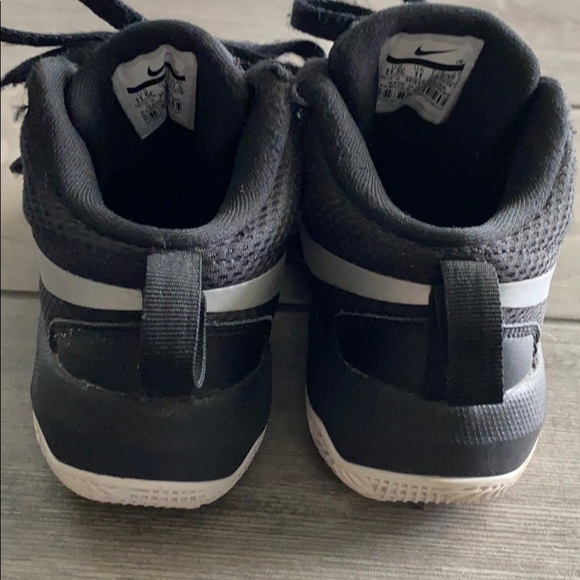 Little Boys Nike Hightop Basketball Shoes - Picture 8 of 9